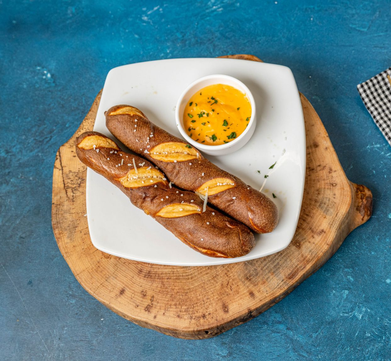 Appetizers Rwg Pretzels Riverwalk Grille 5 19 2025 6732