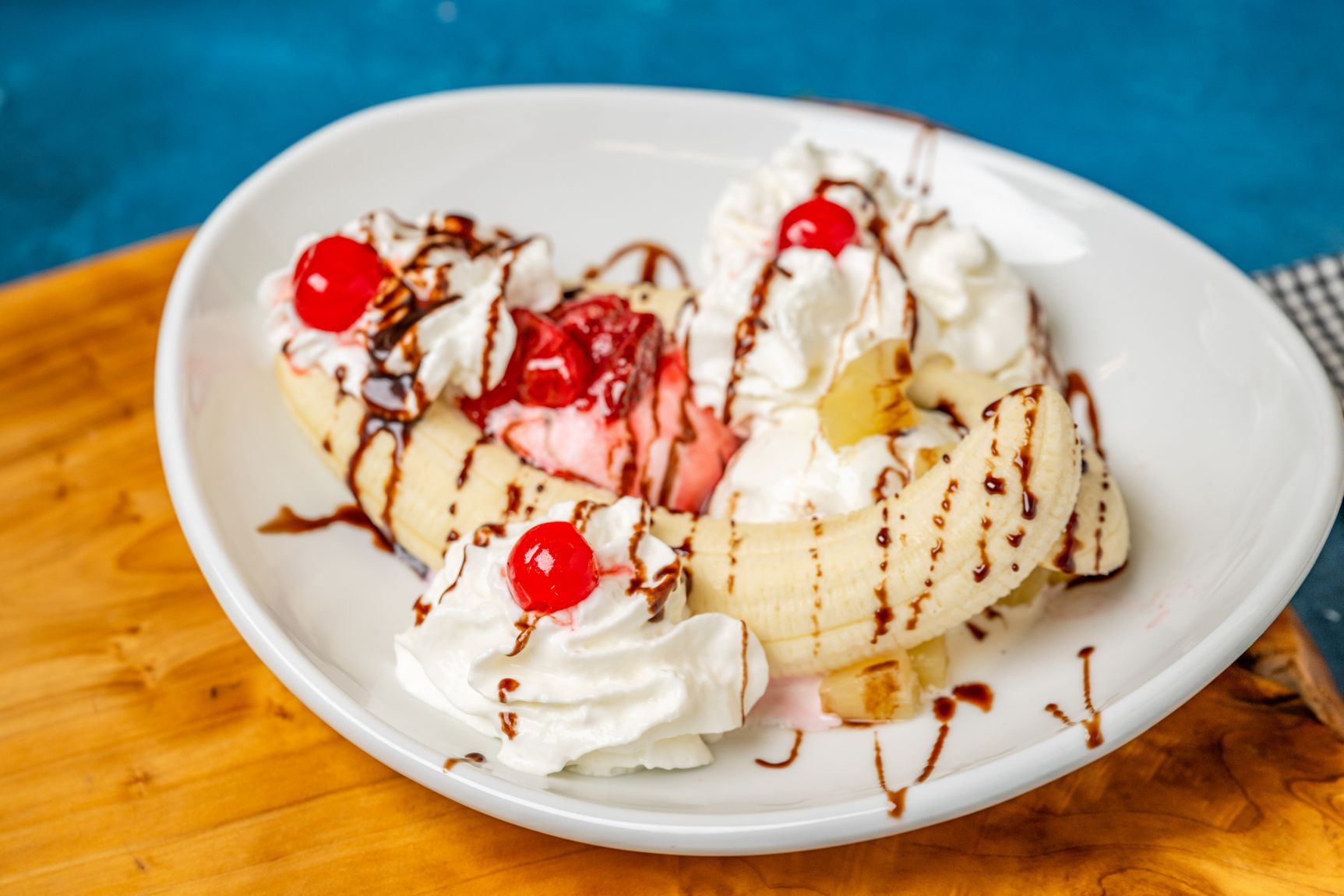 Deserts Banana Split Riverwalk Grille 5 19 2025 6898